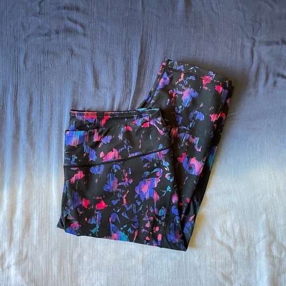 Zella Cropped Leggings - Euc - Size Large - Picture 3 of 3